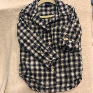 Gap Navy blue button down shirt 💙